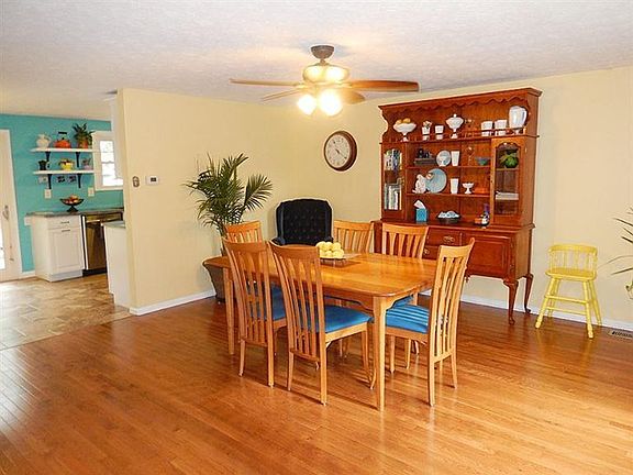 5th image of 8707 Meadow Dr