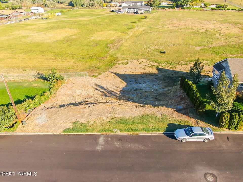 1st image of 526 Merclyn Ln