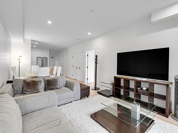 5th image of 2635 King George Blvd #134
