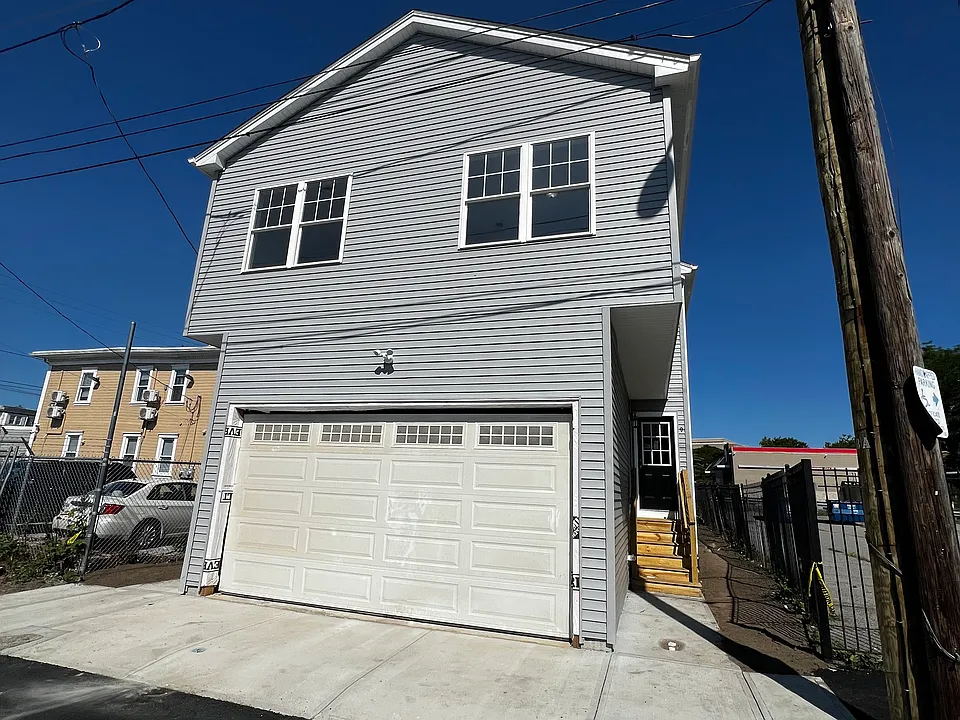 9 Hayward St