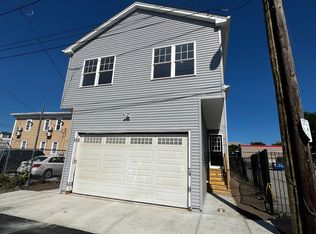 9 Hayward St, Providence, RI 02907