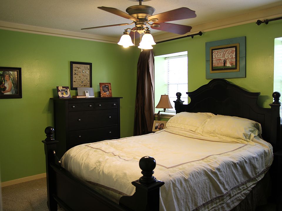 Master bedroom, two closets