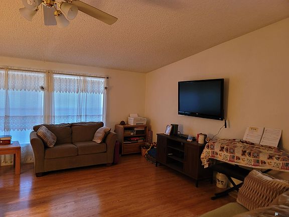 4th image of 3334 S Lemon Ave