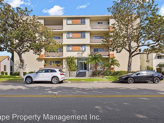 2nd image of 240 S Doheny Dr #Penthouse
