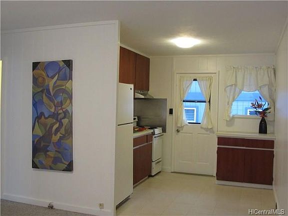 2nd image of 53 S Kuakini St APT C2