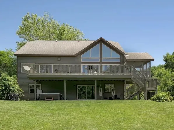 6 Columbine Trl, Galena, IL 61036