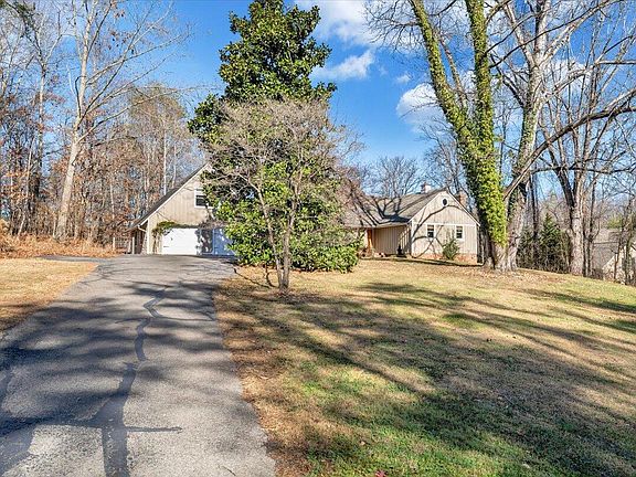3rd image of 5721 Scenic Hills Dr