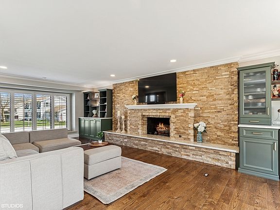 5th image of 1181 Furlong Dr