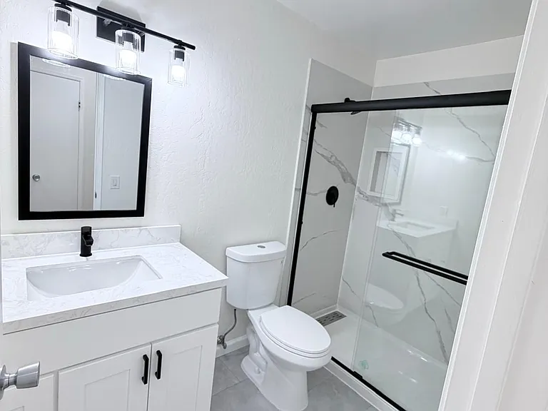 4057 San Francisco Ter — Photo 14
