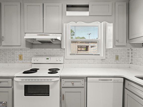 5th image of 360 Winding River Dr Unit C