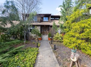 19 Stillwood Rd, Brookhaven, NY 11719