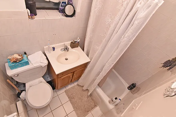 Rented by Ledvech Group | media 9