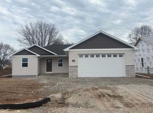 1646 Emerson Ct, Green Bay, WI 54313
