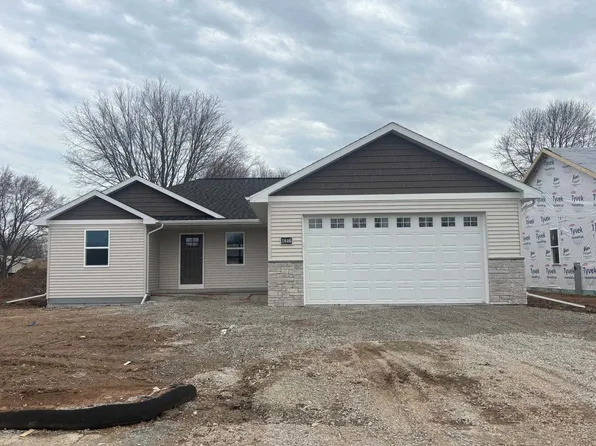 1646 Emerson Ct, Green Bay, WI 54313