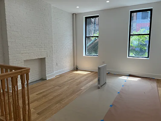 Rented by MQ Realty LLC | media 14