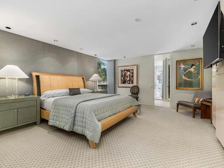 1408 Tamarisk West St — Photo 17