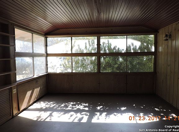 5th image of 535 Barrett Ave