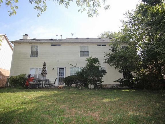 3rd image of 2032 Blackhorse Ln