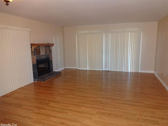 4th image of 512 Green Mountain Cir