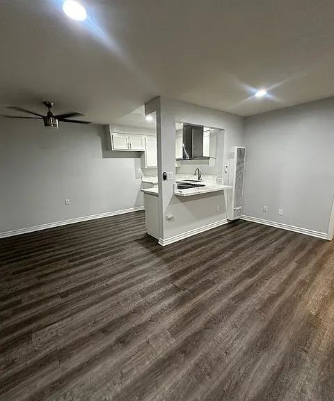 Stonehill Apartments — Photo 15