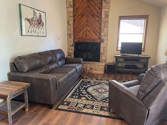 4th image of 20 Squaw Valley Ln #304