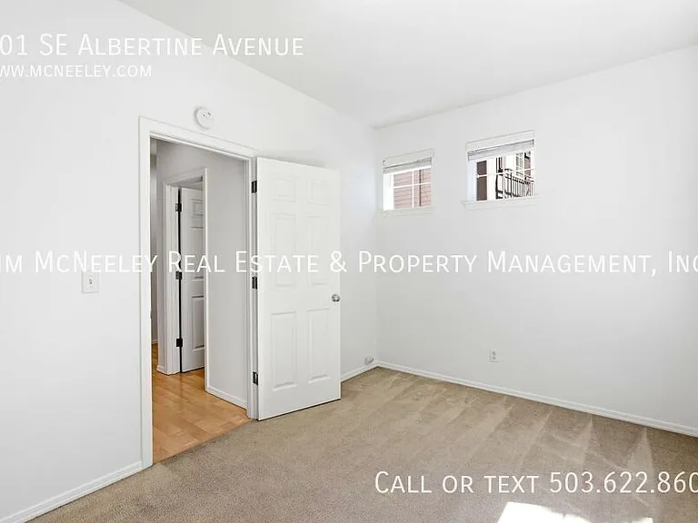 901 SE Albertine St — Photo 18