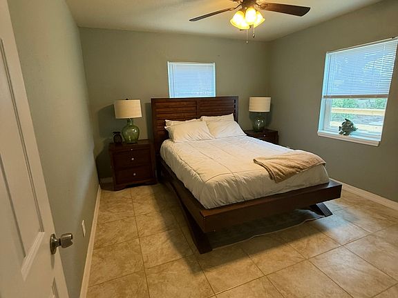 4th image of 483 Church St #2