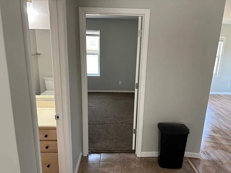 835 Cunningham Ave — Photo 7