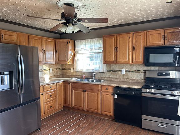 3rd image of 10659 Martin Dr