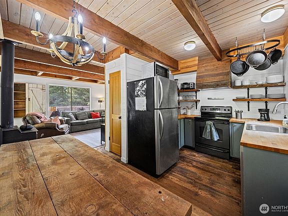3rd image of 281 Wilderness Lane