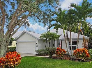 7621 Citrus Hill Ln, Naples, FL 34109