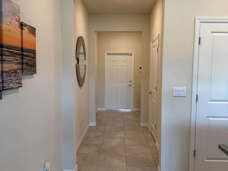 2933 Olivia Ave — Photo 12