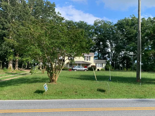 1866 Darlington Heights Rd, Cullen, VA 23934