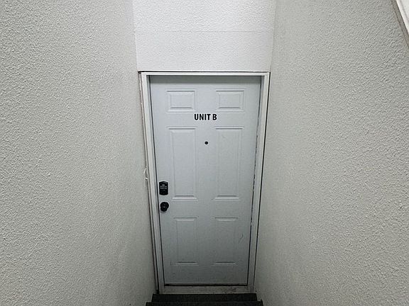 3rd image of 1780 S Mack Dr Unit B