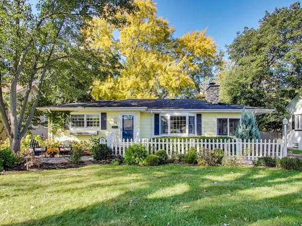 924 Lyford Ln, Wheaton, IL 60189