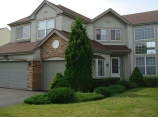 106 Acorn Ct, Round Lake Beach, IL 60073