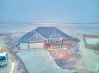 1384 Auburn Ct NE, Piedmont, OK 73078