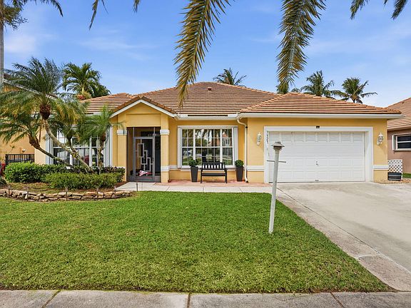 3rd image of 7121 Catalina Isle Drive