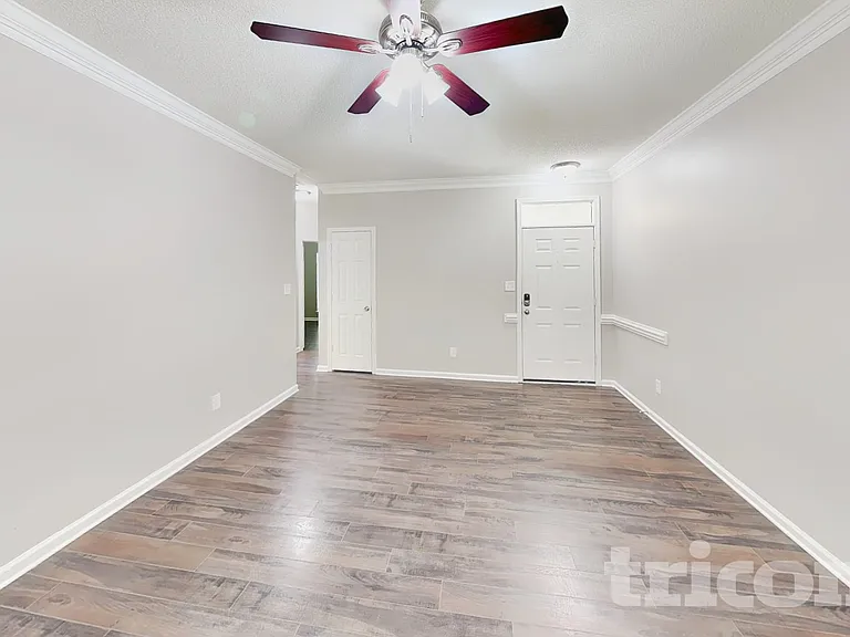 7825 Pence Pond Ln — Photo 3