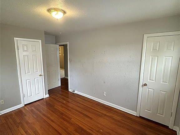 5th image of 1005 Edgehill Dr