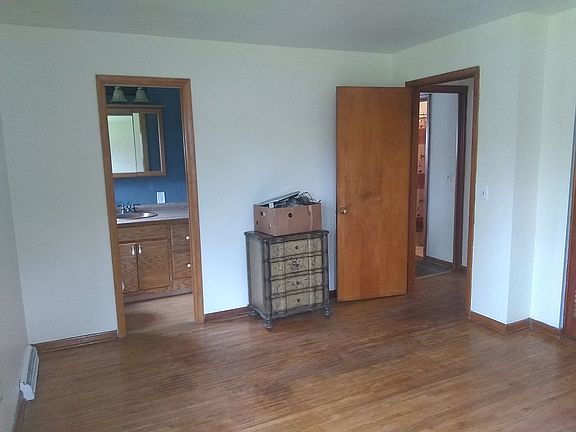 Master Bedroom / Bath