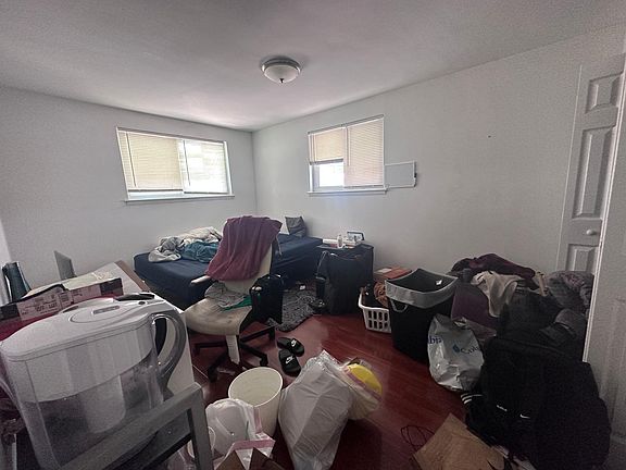 5th image of 1136 Jefferson St #1