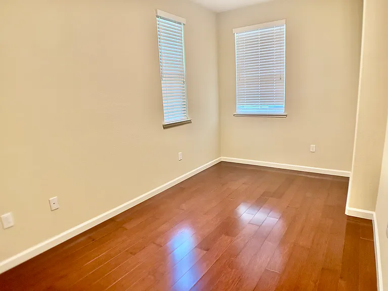 1581 Shore Pl #8 — Photo 9