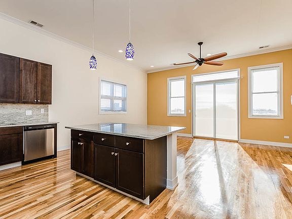 2nd image of 4808 N Spaulding Ave #4E