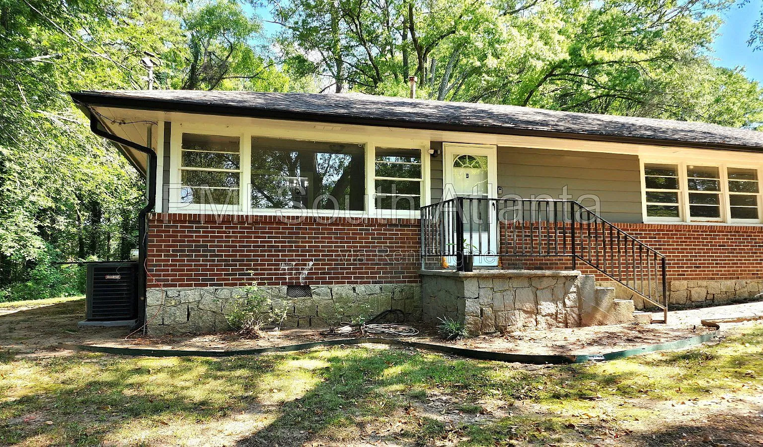 2 bed, 1.0 bath, $1,200 — Photo 1