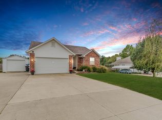 4034 N Creasy Springs Rd #R, Columbia, MO 65202