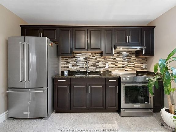4th image of 3805 Zanzibar Cres