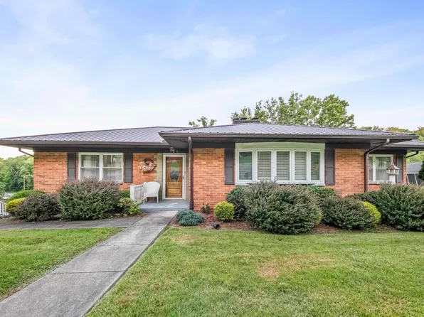 128 India Dr, Russell, KY 41169