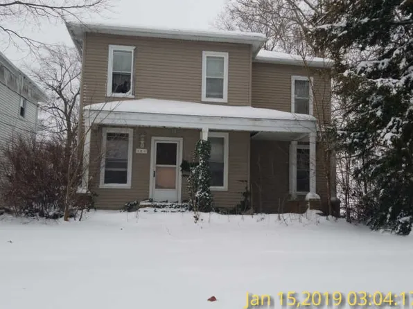 1 E 5th St, Pana, IL 62557