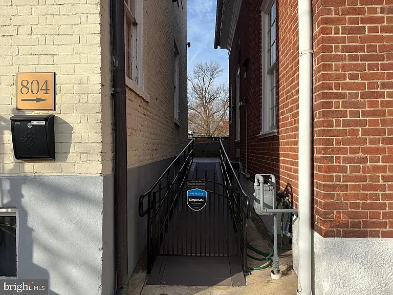 804 Princess Anne St — Photo 2